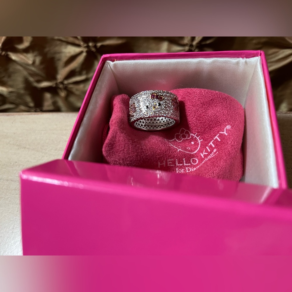 Hello Kitty Sanrio for Diamonique Hello Kitty Flower Eternity Ring size 8 1/2 🌸 - Picture 3 of 14